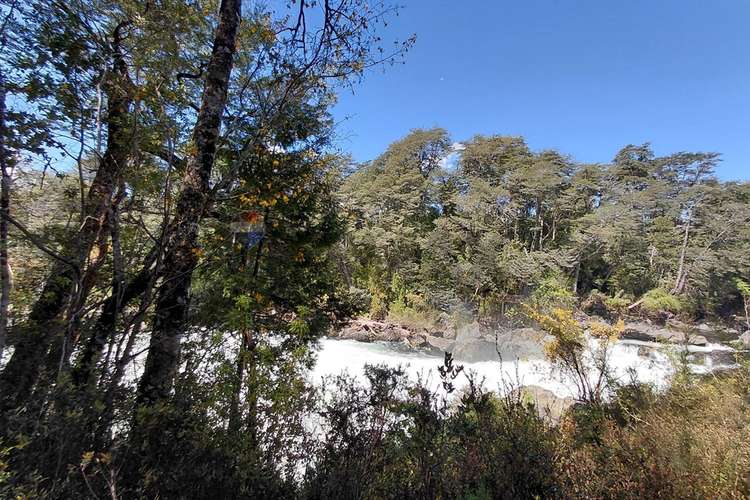 Inversión turística en pucón con río y saltos - Imagen 39