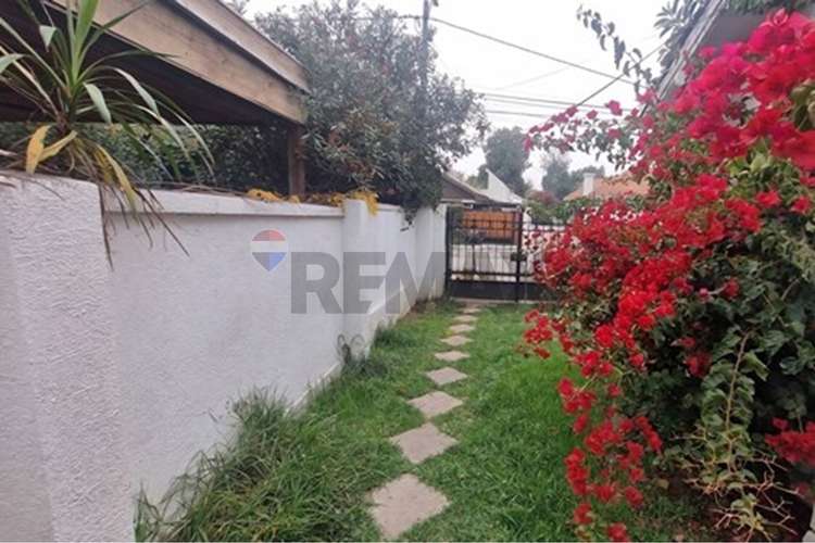 Casa en la reina para remodelar - Imagen 1