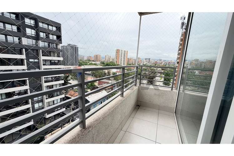 Moderno y amplio - m. irarrázaval - 3d 2b 1e 1bod - Imagen 32