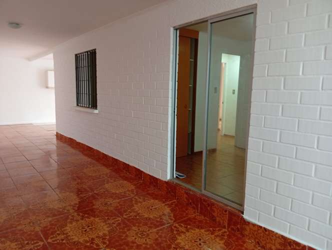 ACOGEDORA Y AMPLIA EN LAS LOMAS DEL MILAGRO - Imagen 20