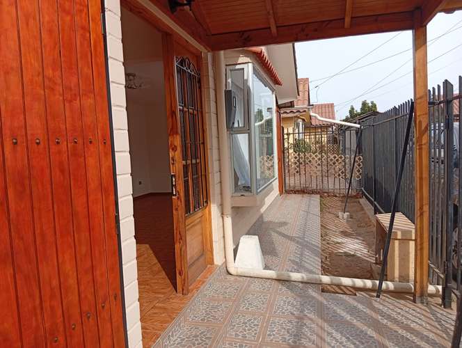 ACOGEDORA Y AMPLIA EN LAS LOMAS DEL MILAGRO - Imagen 4
