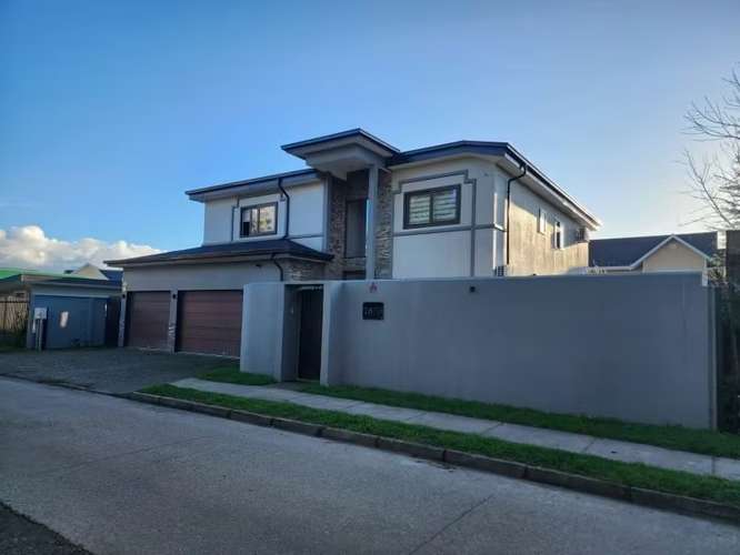 CASA 4D 4B EN TOROBAYO A MINUTOS DE VALDIVIA