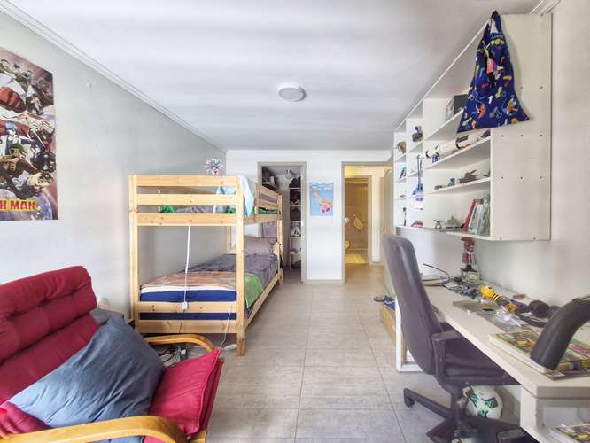 SE VENDE AMPLIO DEPTO EL GOLF 2 DORM, 2 BAÑOS SERVICIOS - Imagen 18