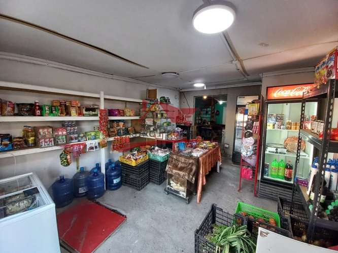CASA DE DOS PISOS CON 2 DORMITORIOS, 2 BAÑOS, LAMPA - Imagen 4