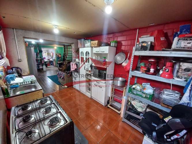 CASA DE DOS PISOS CON 2 DORMITORIOS, 2 BAÑOS, LAMPA - Imagen 12