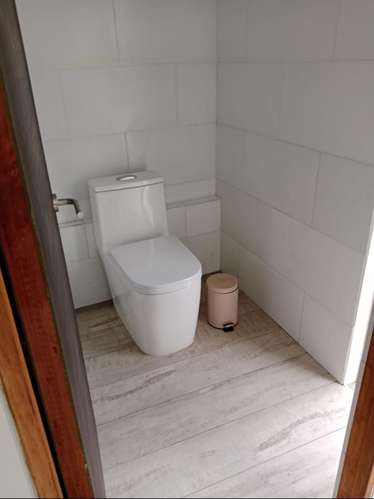 ESPECTACULAR PARCELA CON CASA MODERNA DE 5 D, 5 B EL MONTE - Imagen 13