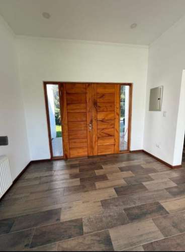 ESPECTACULAR PARCELA CON CASA MODERNA DE 5 D, 5 B EL MONTE - Imagen 5