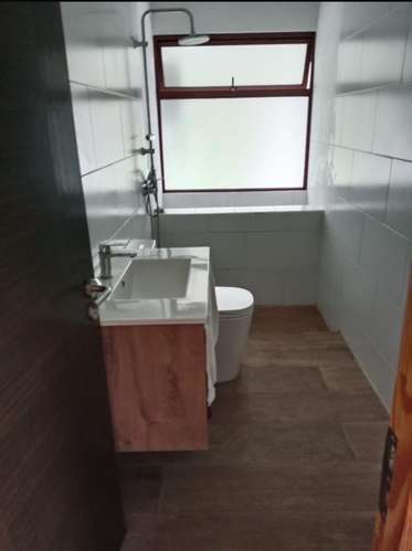 ESPECTACULAR PARCELA CON CASA MODERNA DE 5 D, 5 B EL MONTE - Imagen 14