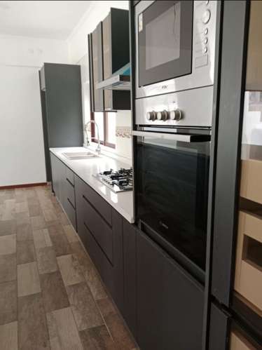 ESPECTACULAR PARCELA CON CASA MODERNA DE 5 D, 5 B EL MONTE - Imagen 11