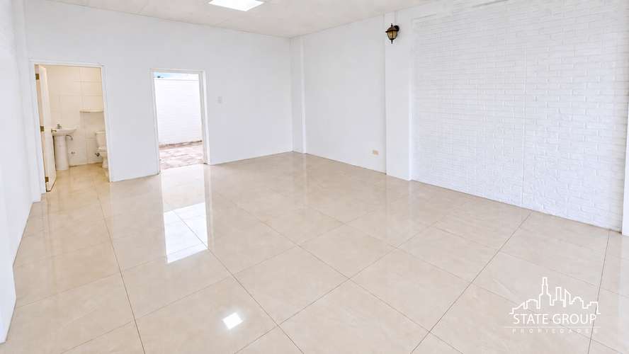 ARRIENDO LOCAL COMERCIAL EN STRIP CENTER PUDAHUEL - Imagen 7