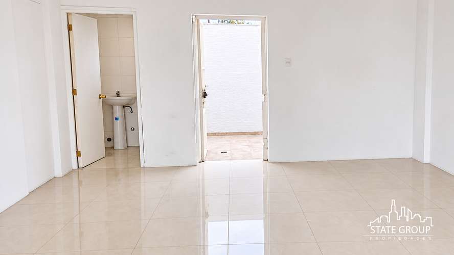 ARRIENDO LOCAL COMERCIAL EN STRIP CENTER PUDAHUEL - Imagen 9