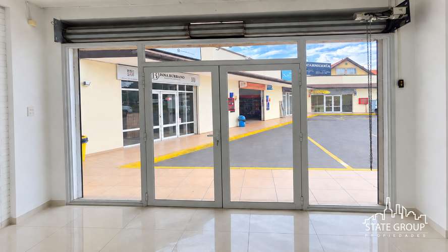 ARRIENDO LOCAL COMERCIAL EN STRIP CENTER PUDAHUEL - Imagen 12
