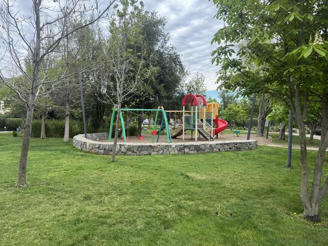 CASA FAMILIAR EN VENTA EN EXCLUSIVO SECTOR DE CHAMISERO - Imagen 24