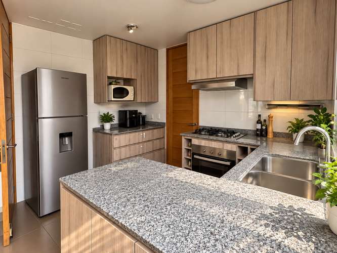 CASA FAMILIAR EN VENTA EN EXCLUSIVO SECTOR DE CHAMISERO - Imagen 6