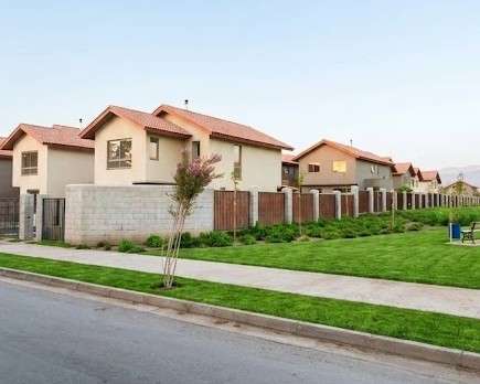 VENDE CASA DE ESQUINA EN AVDA LAS ROSAS MACHALI - Imagen 3