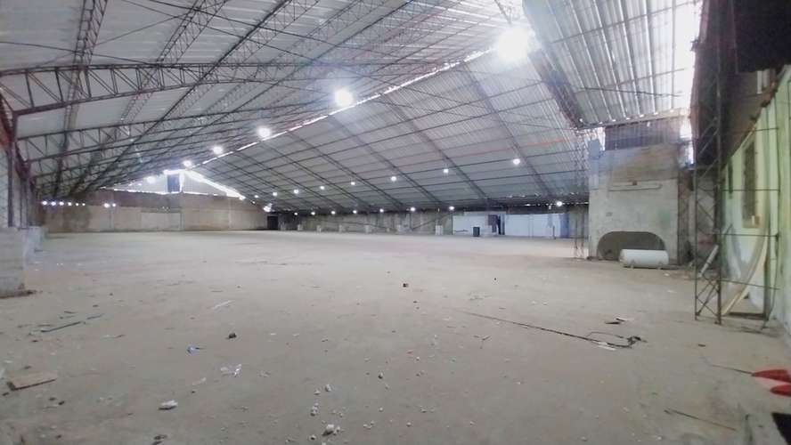 Galpón con Oficinas Excelente Ubicación Local Comercial - Imagen 1