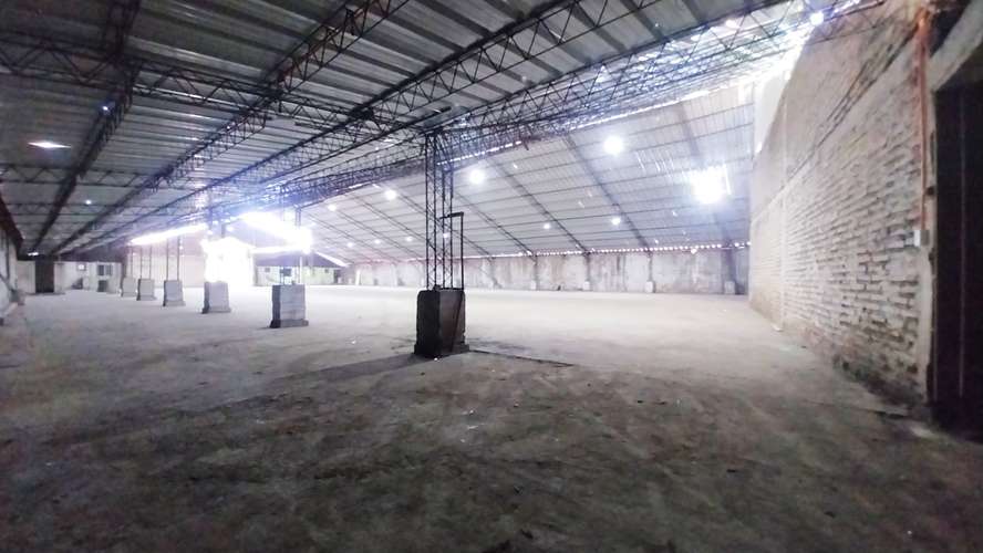 Galpón con Oficinas Excelente Ubicación Local Comercial - Imagen 6