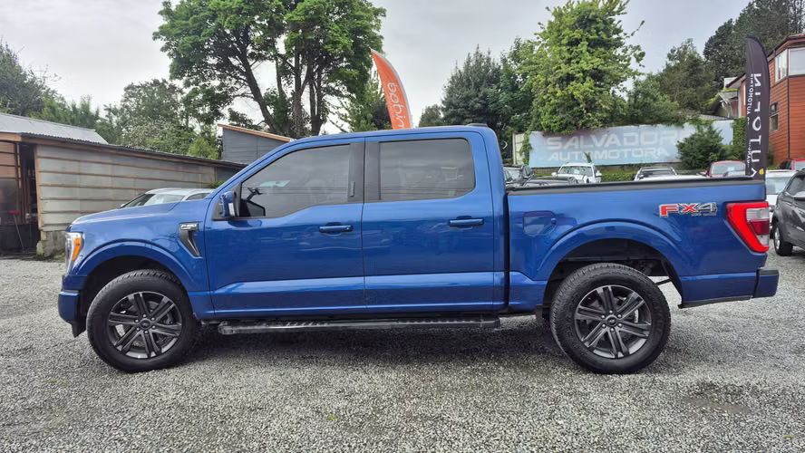 FORD  F150 LARIAT 2023 - Imagen 3