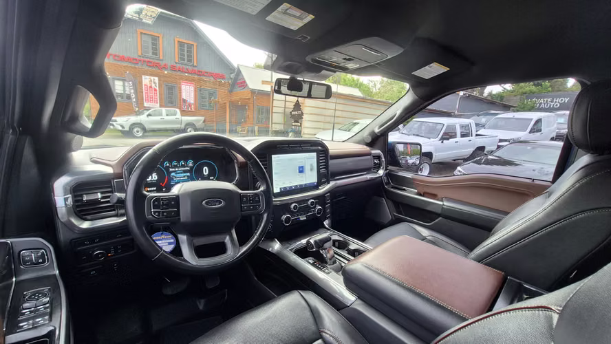 FORD  F150 LARIAT 2023 - Imagen 18