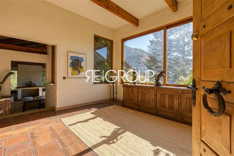 Casa en venta de 5 dorm. en Lo Barnechea - Imagen 2