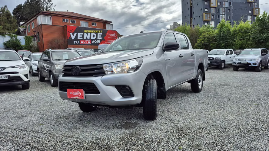 TOYOTA HILUX 2.4 DX 4X4 2025