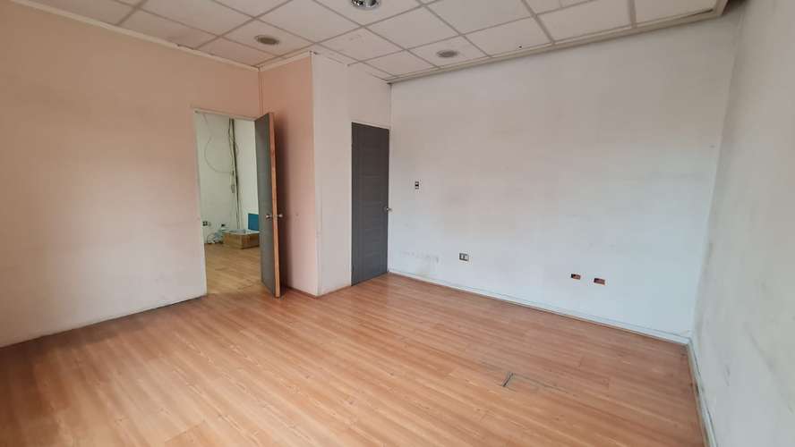 USO COMERCIAL - 3P,2B - 126M2, BARRIO ITALIA - Imagen 9