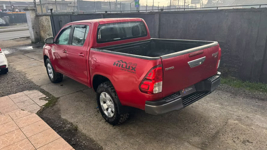 TOYOTA HILUX SR - Imagen 3