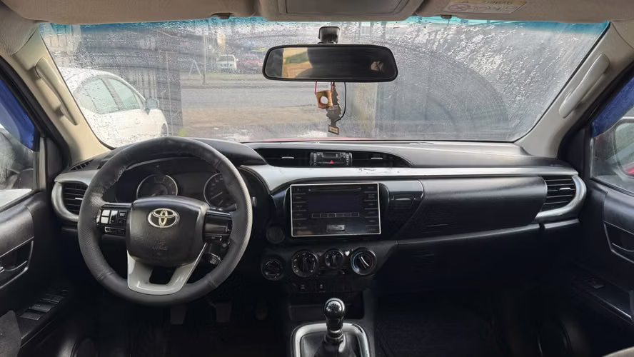 TOYOTA HILUX SR - Imagen 7