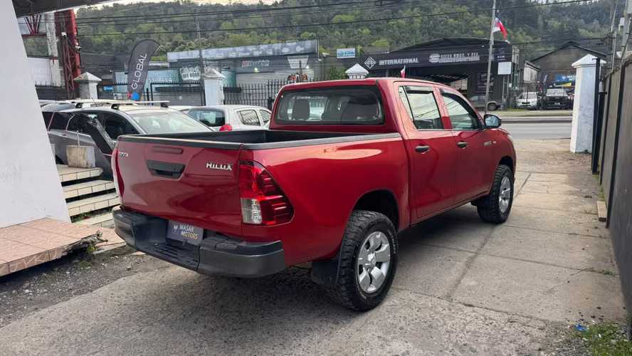 TOYOTA HILUX 4X4 - Imagen 2