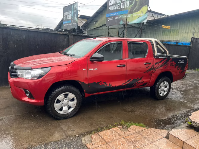 TOYOTA HILUX DX 4X4 - Imagen 2