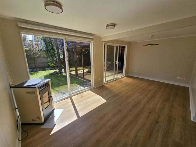 EXCLUSIVA CASA EN ARRIENDO – CONDOMINIO RÍO VALDIVIA
