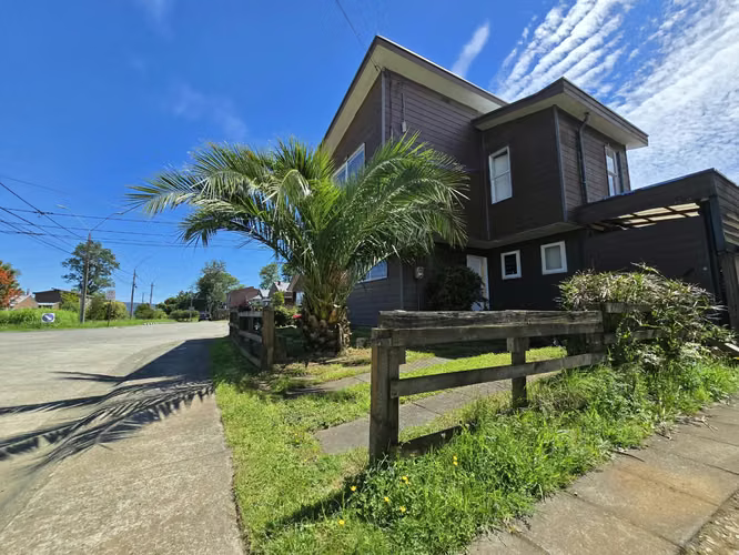 EXCLUSIVA CASA EN ARRIENDO – CONDOMINIO RÍO VALDIVIA