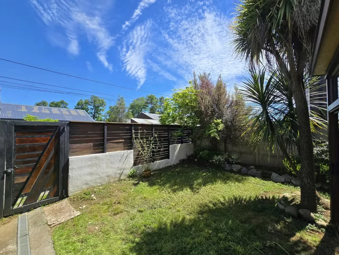 EXCLUSIVA CASA EN ARRIENDO – CONDOMINIO RÍO VALDIVIA