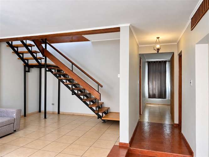 Casa en Venta 4D/2B 194 m Terreno. Av. Sucre, Ñuñoa. - Imagen 11