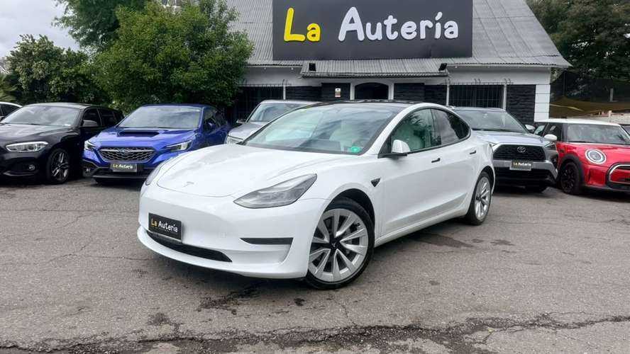 Tesla Model 3 Standard Range Plus (2021)
