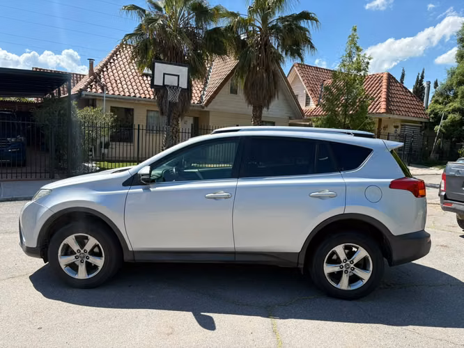 Toyota RAV4 Automática – Excelente estado - Imagen 2