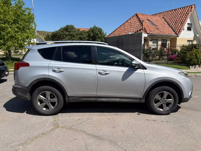 Toyota RAV4 Automática – Excelente estado - Imagen 6