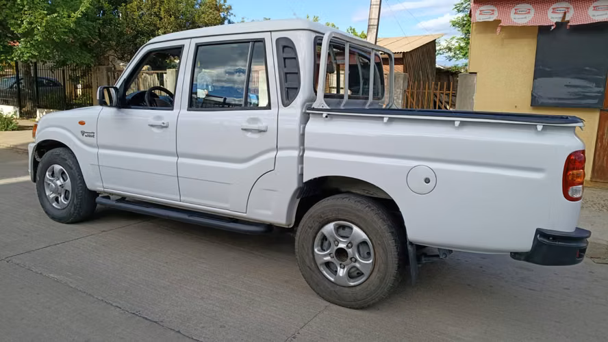 ¡SE VENDE CAMIONETA MAHINDRA!