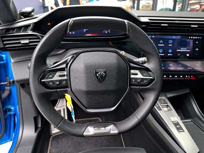 Peugeot 308 1.2 GT PURETECH 130 AT 2024 - Imagen 9