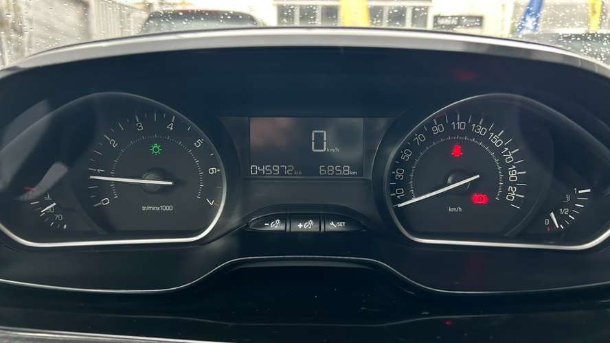 Peugeot 208 1.2 MT (2021) - Imagen 9
