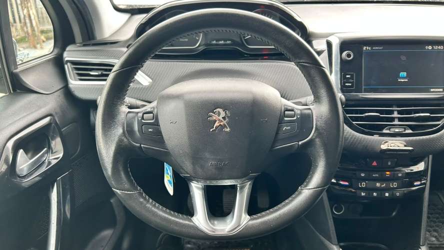 Peugeot 208 1.2 MT (2021) - Imagen 8