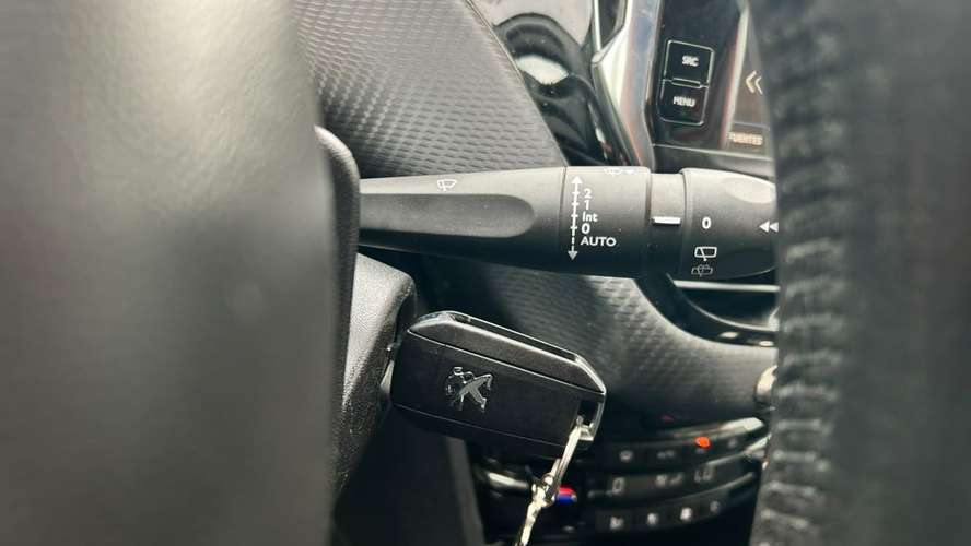 Peugeot 208 1.2 MT (2021) - Imagen 19