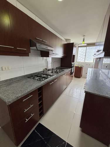 3 amplios dormitorios y 2 baños en San Miguel - Imagen 13