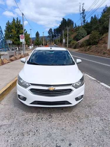 Vendo Chevrolet Onix 2017 único dueño