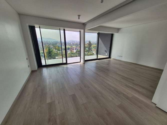 SE ARRIENDA EXCLUSIVO DEPARTAMENTO EN COMUNA DE LA REINA