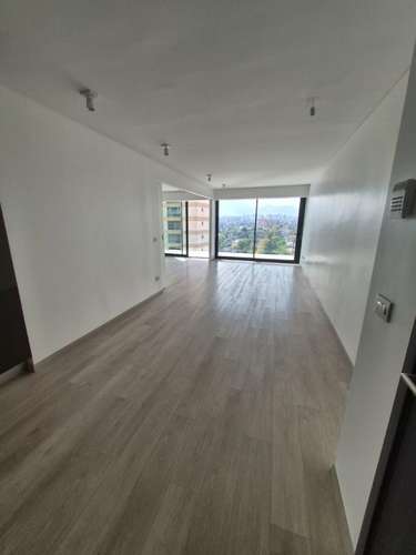 SE ARRIENDA EXCLUSIVO DEPARTAMENTO EN COMUNA DE LA REINA