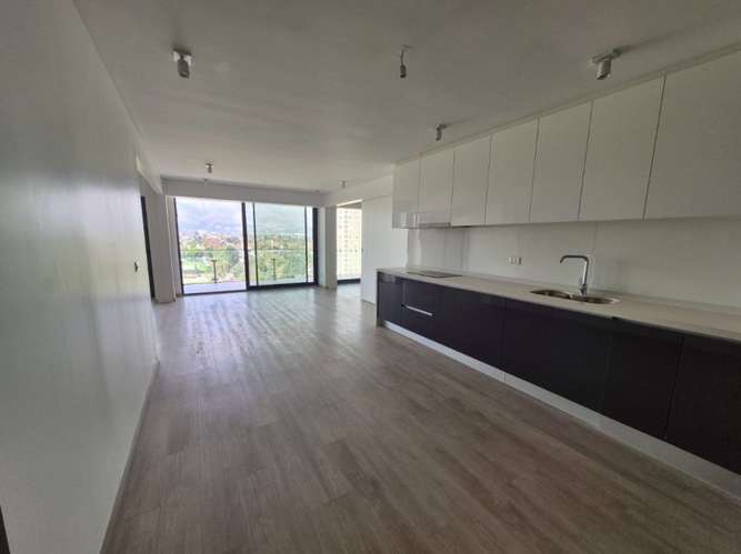 SE ARRIENDA EXCLUSIVO DEPARTAMENTO EN COMUNA DE LA REINA