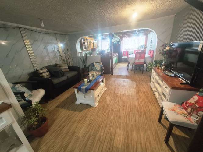 ESPECTACULAR DUPLEX A MINUTOS DE PLAZA DE MAIPÚ - Imagen 12