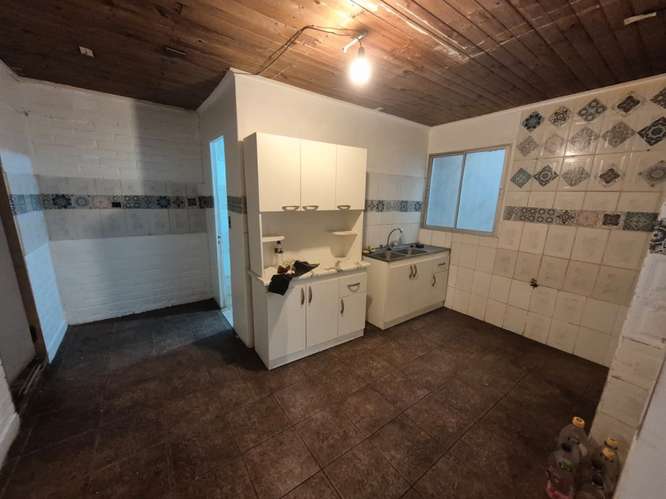 CASA DE 2 NIVELES EN PASAJE ENTRADA DE VEHÍCULO TALAGANTE