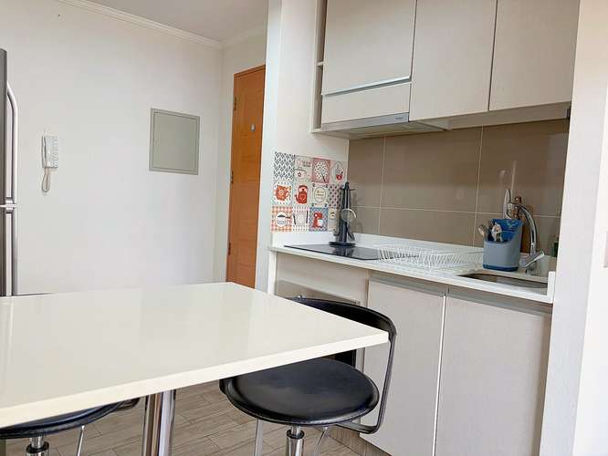 Reñaca: amoblado nuevo 1D en suite, estac. y piscina - Imagen 6